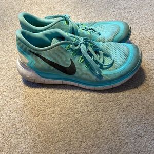 Teal Nike Women’s Free Runs 5.0